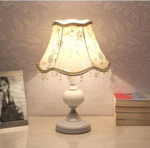 European dimmable table lamp