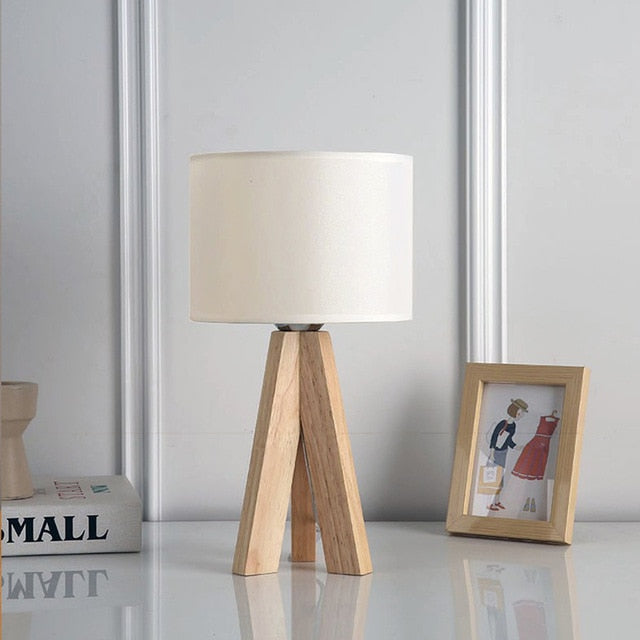 Modern Simple Wood Desk Lamp